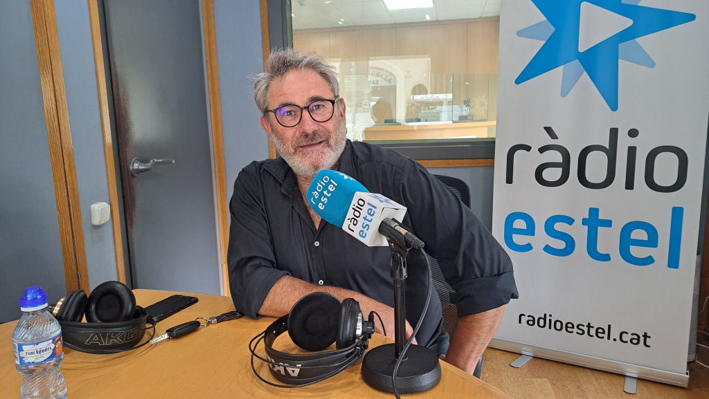 L'actor Sergi López als estudis de Ràdio Estel | RÀDIO ESTEL
