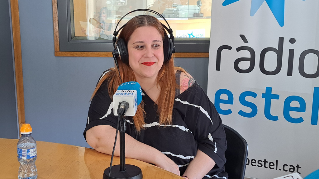 Sandra Gonfaus, periodista i activista que lluita contra la grassofòbia, a Ràdio Estel | RÀDIO ESTEL